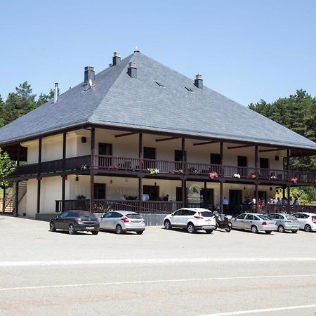 A Fonsagrada Albergue Pineiral Fonsagrada מראה חיצוני תמונה