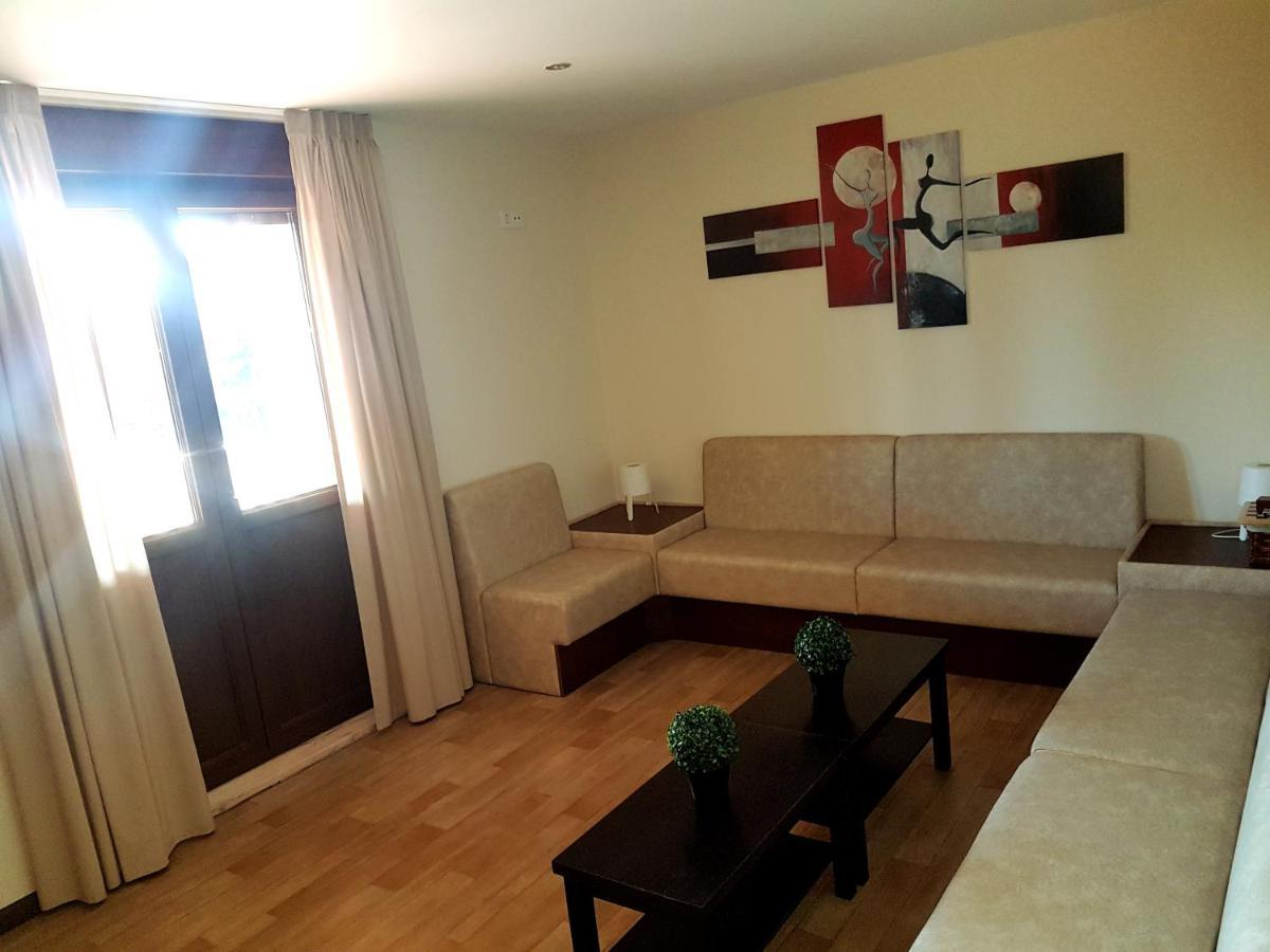 A Fonsagrada Albergue Pineiral Fonsagrada מראה חיצוני תמונה